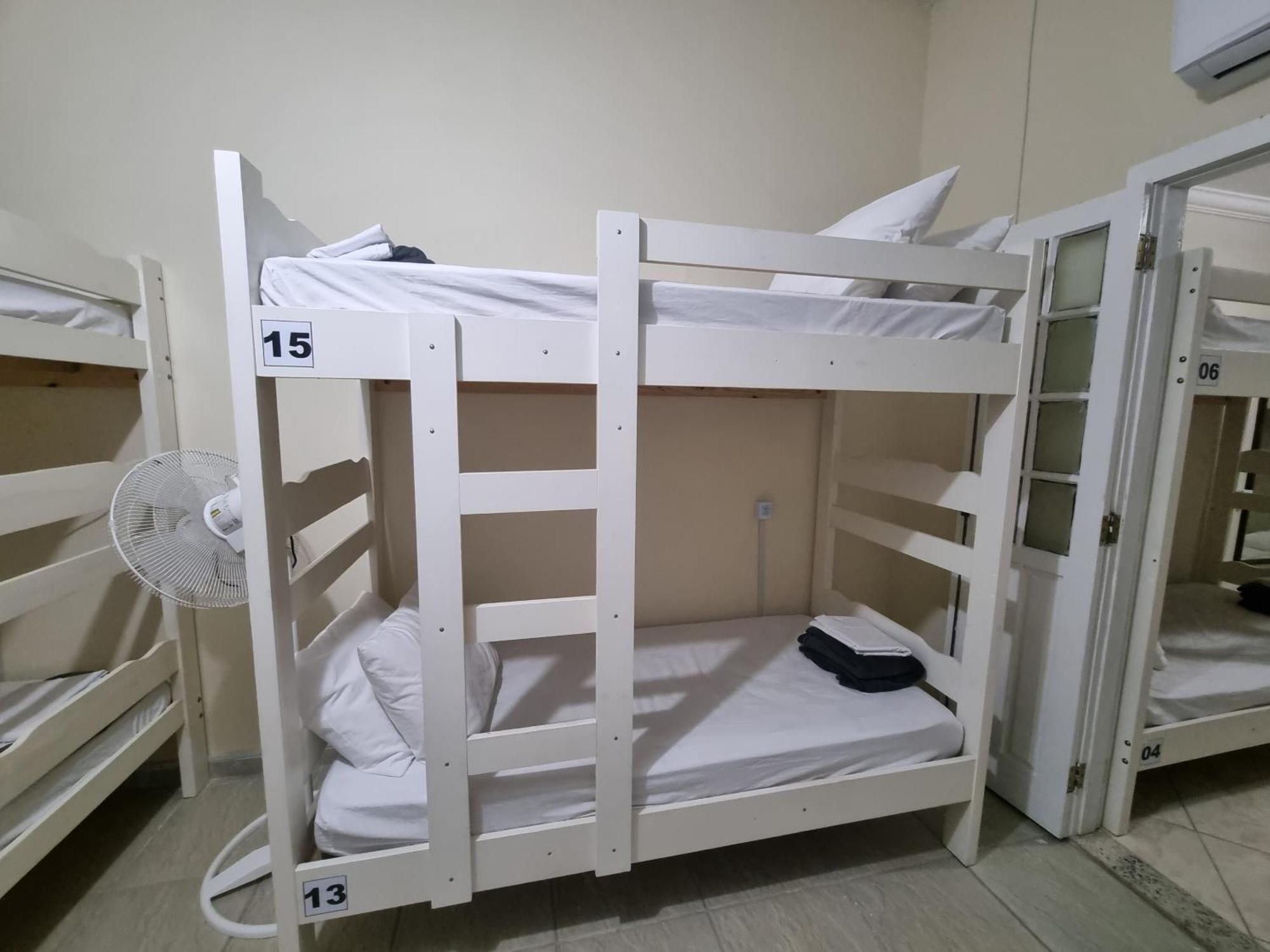 Zenit Hostel Da Cris Cabo Frio Kültér fotó