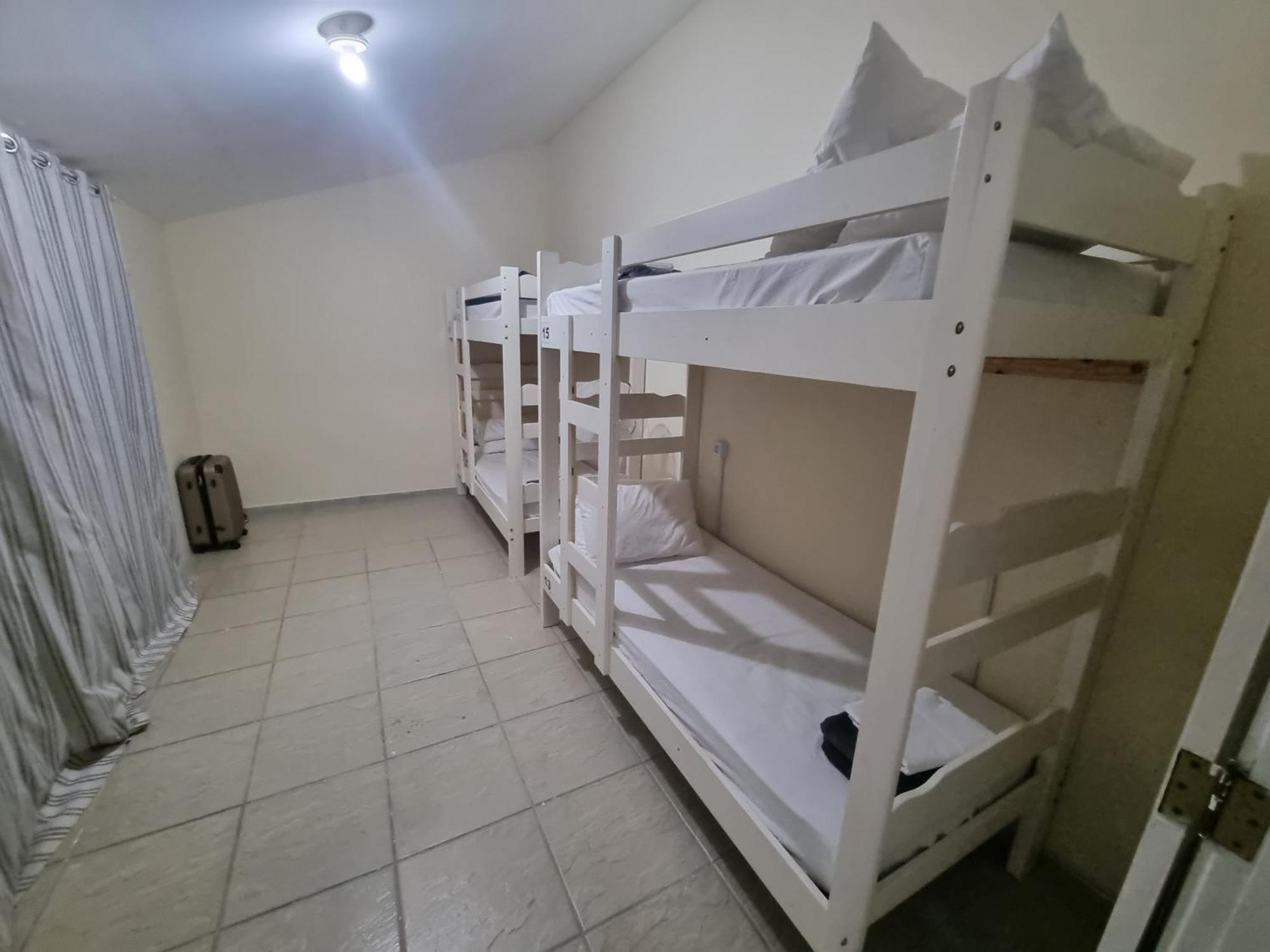 Zenit Hostel Da Cris Cabo Frio Kültér fotó